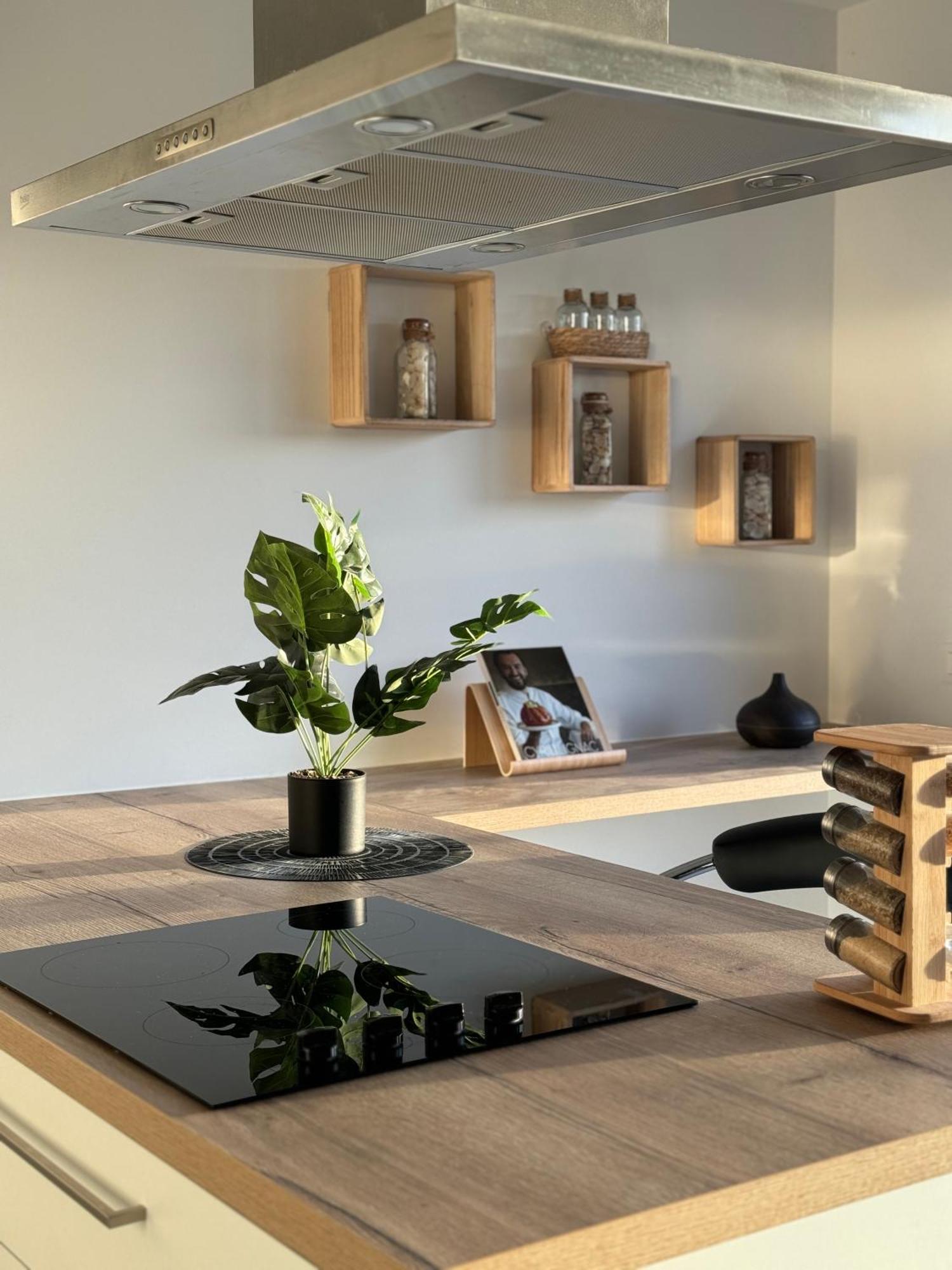 Apartment Liege Luxe & Jacuzzi Sous Les Etoiles *