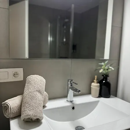 Apartamento Liege Luxe & Jacuzzi Sous Les Etoiles Saint-Nicolas  Exterior foto