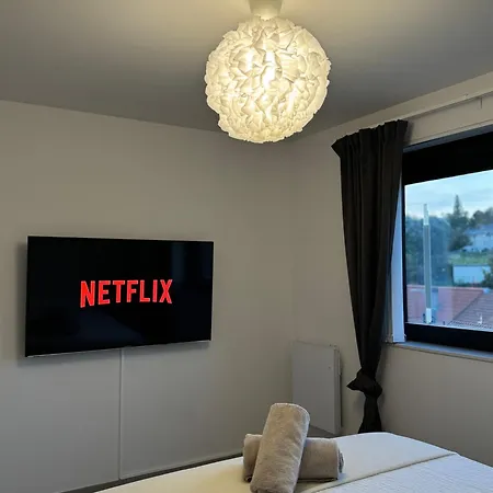 Apartamento Liege Luxe & Jacuzzi Sous Les Etoiles Saint-Nicolas  Exterior foto